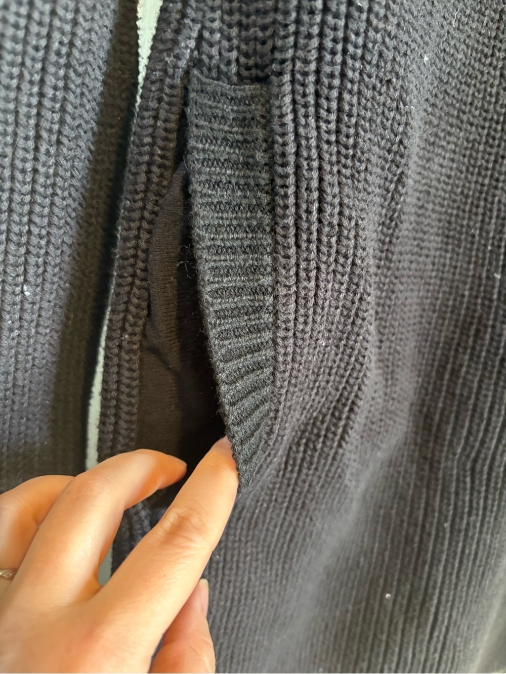 Victoria’s Secret Black V-Neck Cotton Tunic Sweater - Picture 4 of 4